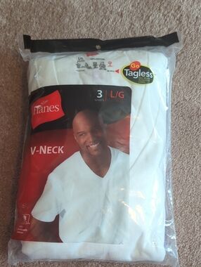Hanes White 3Pack V-NeckUndershirts L/SALE